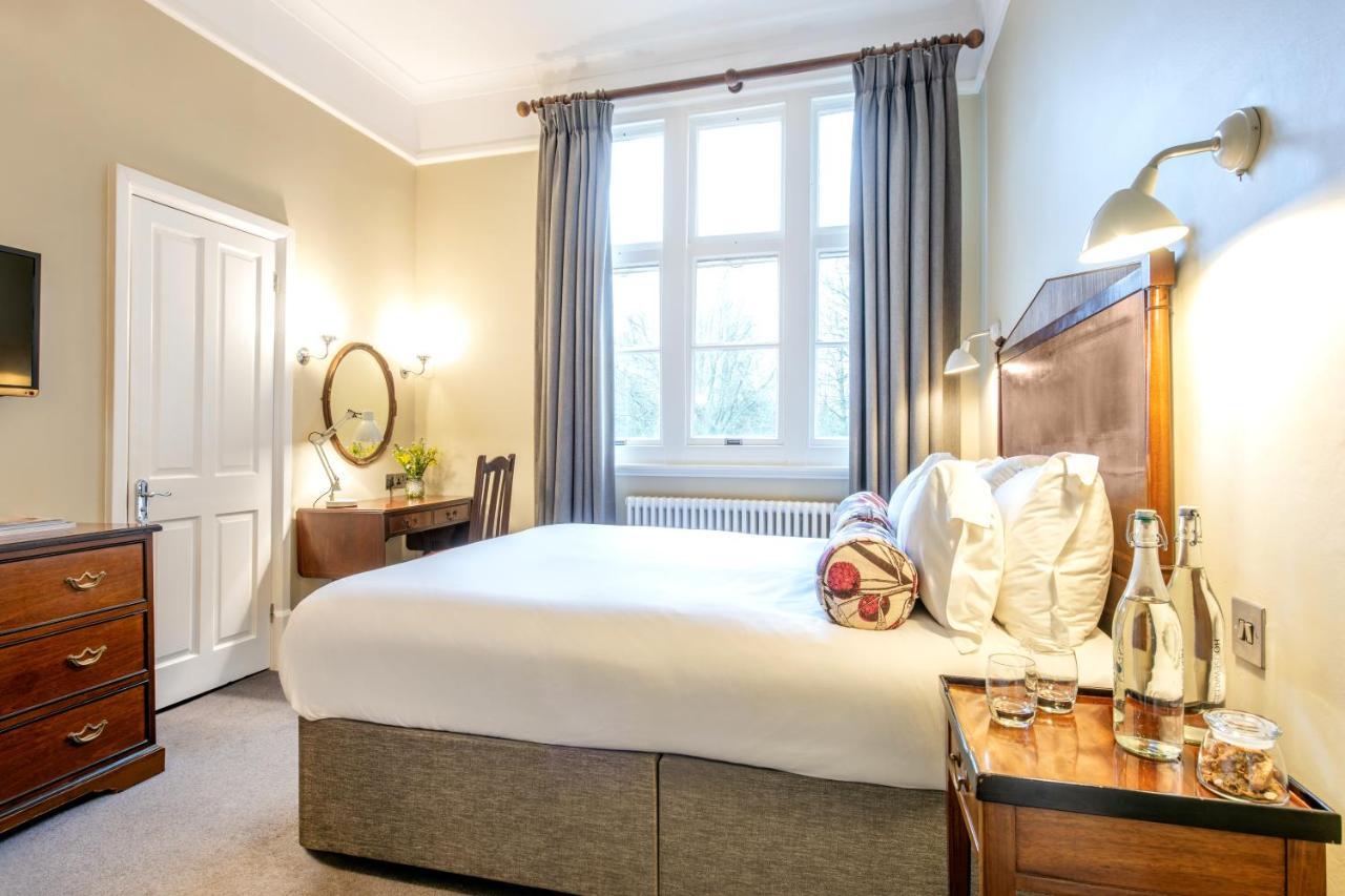 Hotel Burley Manor Extérieur photo